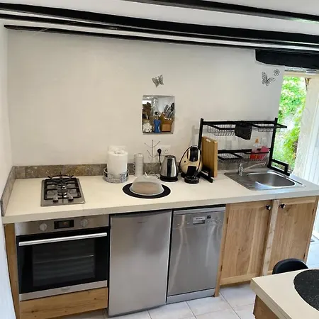 Les Grozilles Bed and Breakfast *