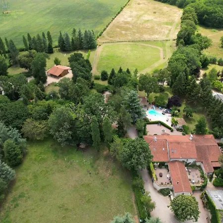 Les Grozilles Bed and Breakfast