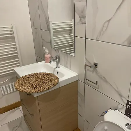 Les Grozilles Bed and Breakfast *