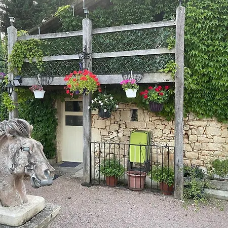 Les Grozilles Bed and Breakfast Feuillade