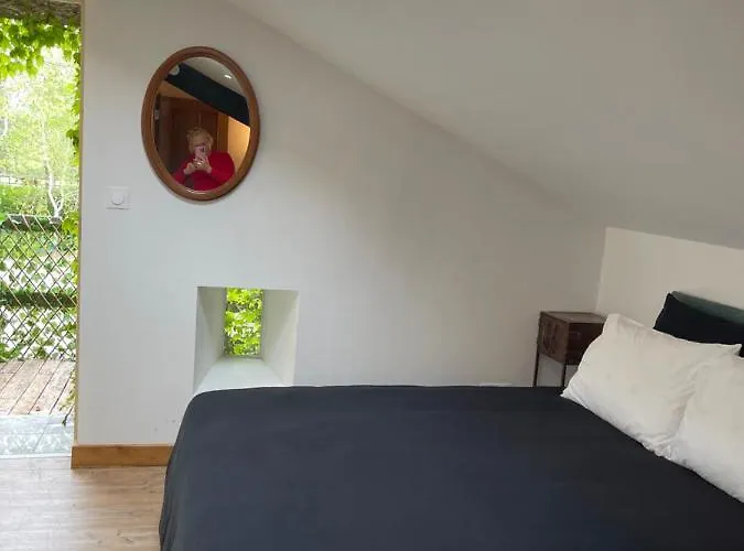 Les Grozilles Alojamento de Acomodação e Pequeno-almoço Feuillade